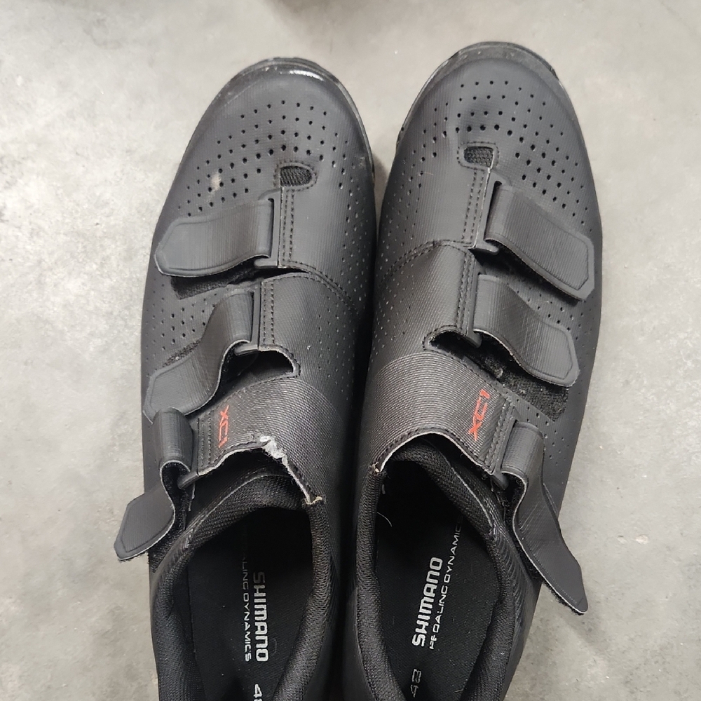 Shimano Black Athletic Cycling Shoes with BOA Dial